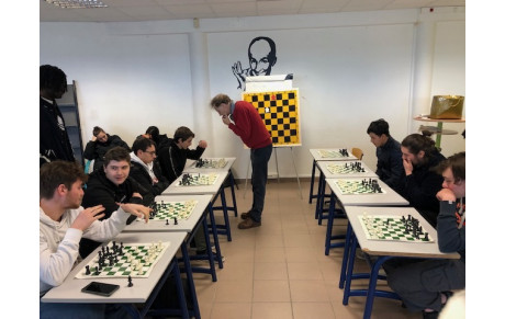 Confrontation au sommet au Lycée Ludovic Ménard !